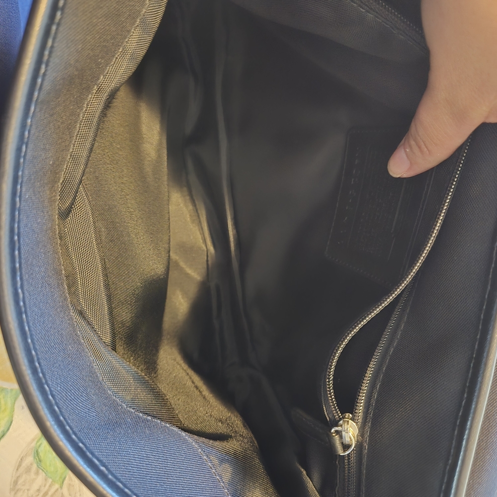 Coach Black Leatherware Men's Bag - Picture 15 of 16